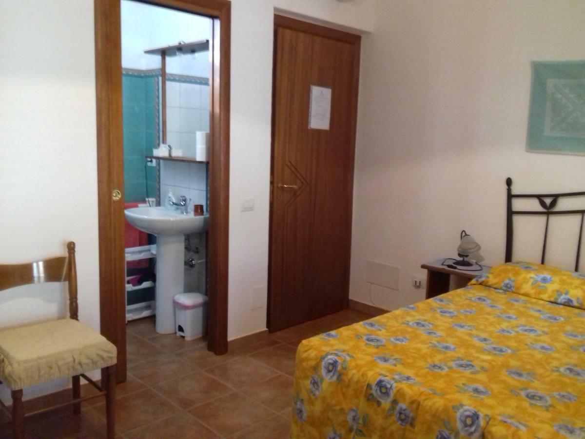 Canne Al Vento Теулада Экстерьер фото